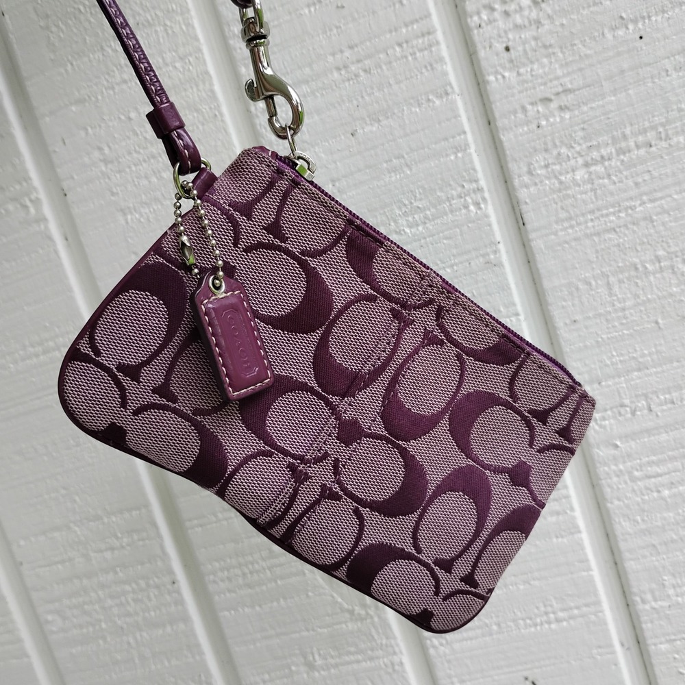 Coach Signature Skinny Wristlet Purple Plum Canvas Classic Style 4x6 Hang Tag